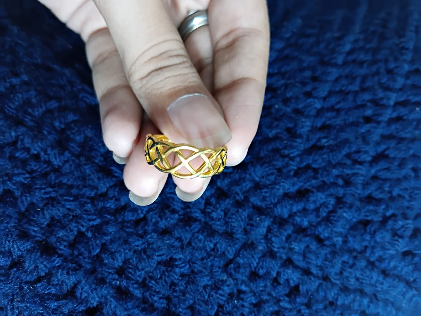 Customer photo review of Interlocking Gold Ring