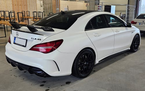 Customer photo review of Mercedes Carbon Fiber GT Style Rear Spoiler for W117