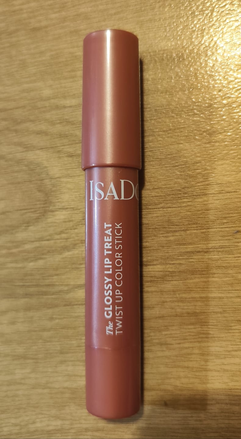 Customer photo review of Хидратиращ гланц стик Isadora Twist Up Color Stick