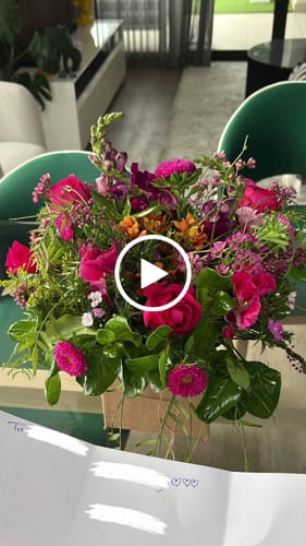 Customer video review of Summer Delight Posy Box