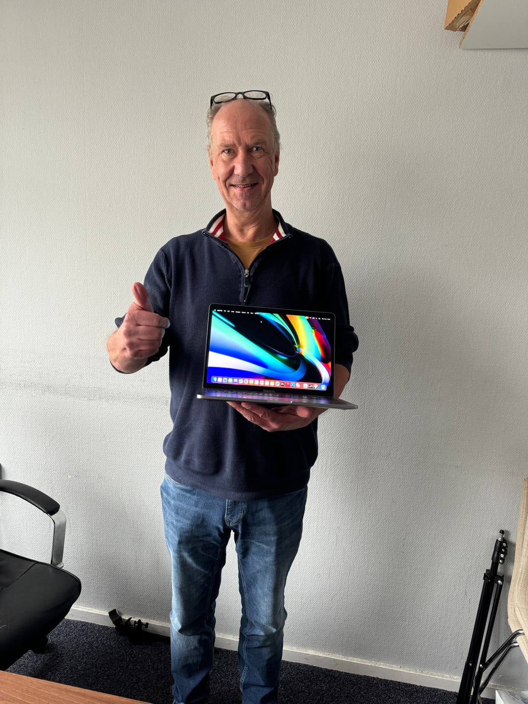 Customer photo review of Macbook Pro 13,3" 4k Retina | Touch Bar | intel Core i5 | 1000Gb SSD | 16Gb RAM | Spacegrey (a2289) 2020