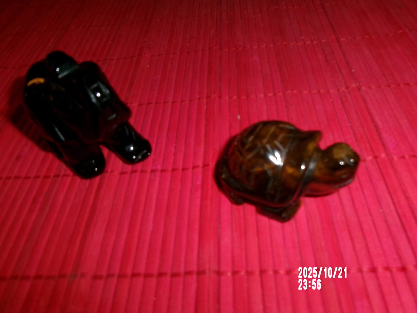 Customer photo review of Éléphant "Gardien de Sagesse" en Oeil de Tigre ou Obsidienne