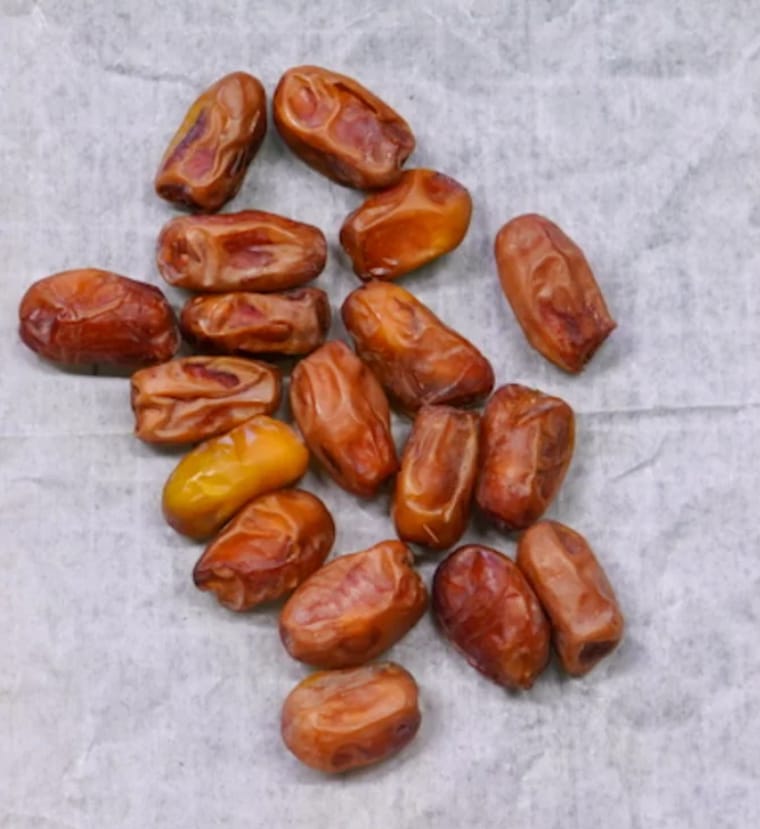 Customer photo review of Organic Halawi Dates Box