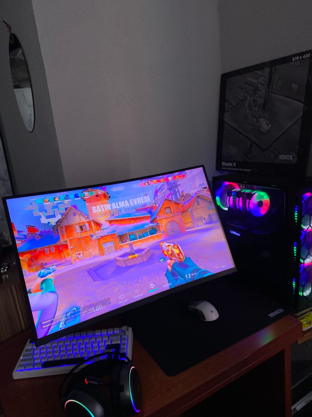 Customer photo review of Wraith Blade X Semi-Hard Mousepad