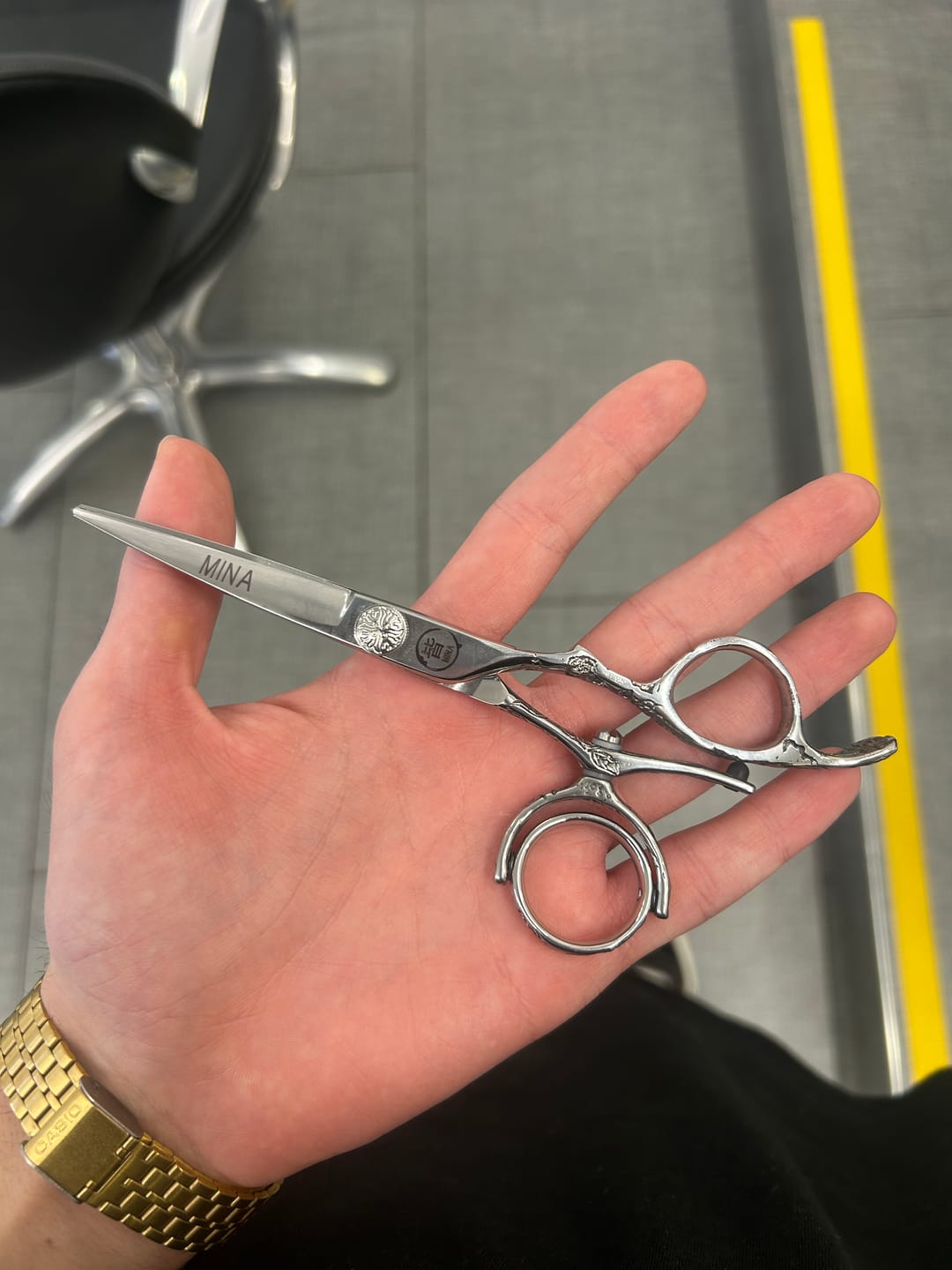 Customer photo review of Mina Sakura Double Swivel Hair Cutting Scissors
