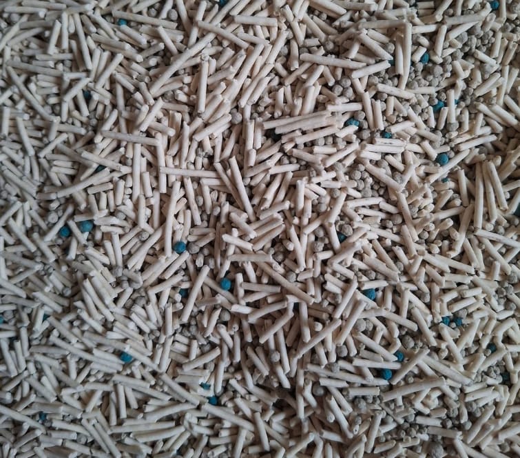 Customer photo review of Michu Mixed Tofu Cat Litter Lite 6L – Flushable, Eco-Friendly & Odour Control