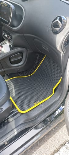 Customer photo review of Fußmatten für Mikrowagen - Kofferraumwanne