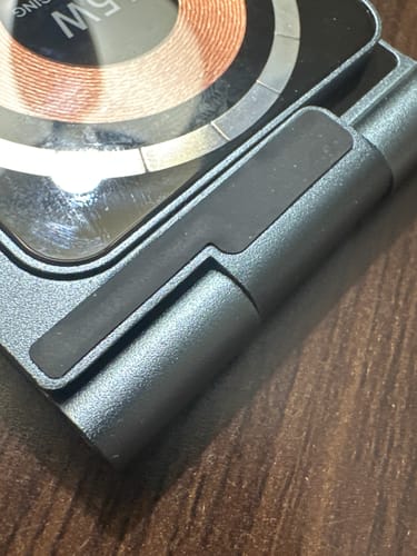 Customer photo review of All-Metal Dual 15W Foldable Magnetic Wireless Charger