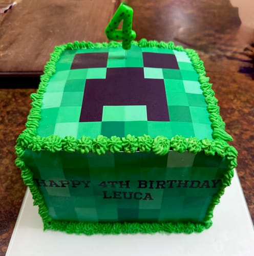 Customer photo review of 25cm x 25cm Square Custom Edible Icing Image