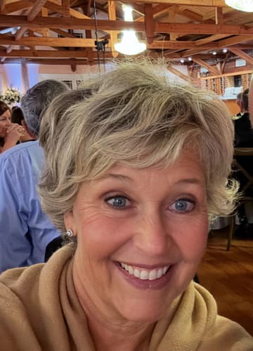 Customer photo review of Color Changing 4 in 1 Foundation