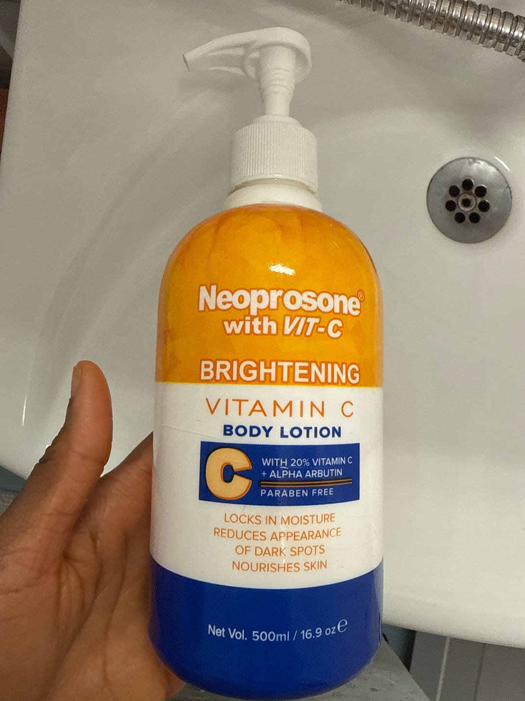 Customer photo review of Neoprosone Brightening Body Lotion with Vitamin C - 500ml / 16.9 Oz