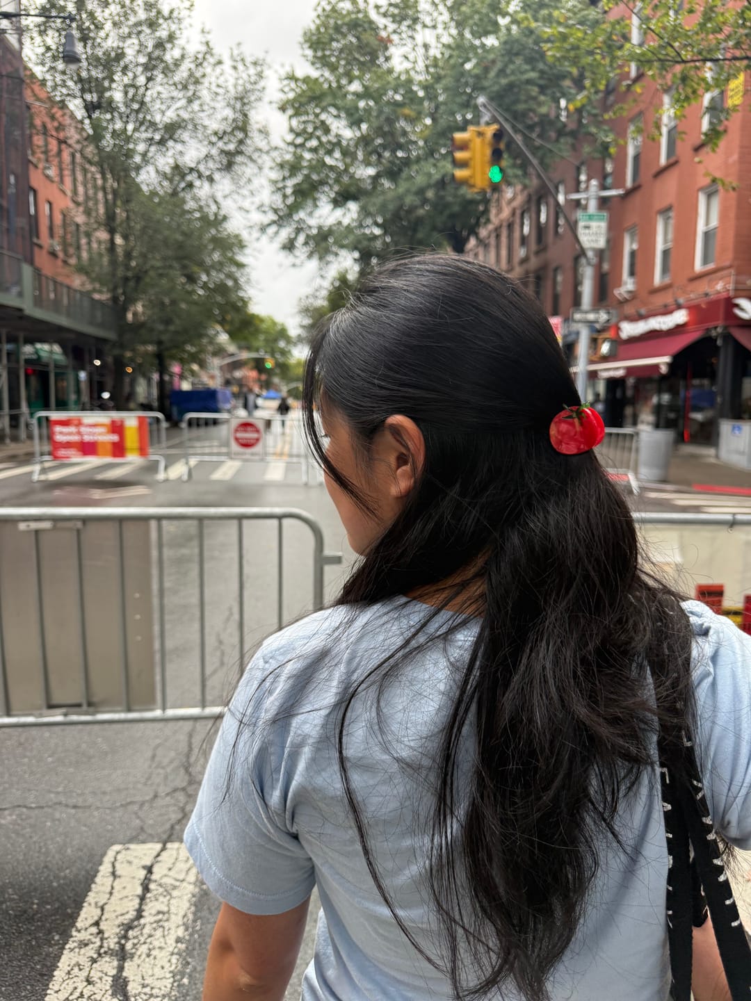 Customer photo review of Mini Tomato Hair Claw Clip