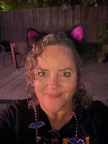 Customer photo review of Gold Glitter Freckles Makeup Patches