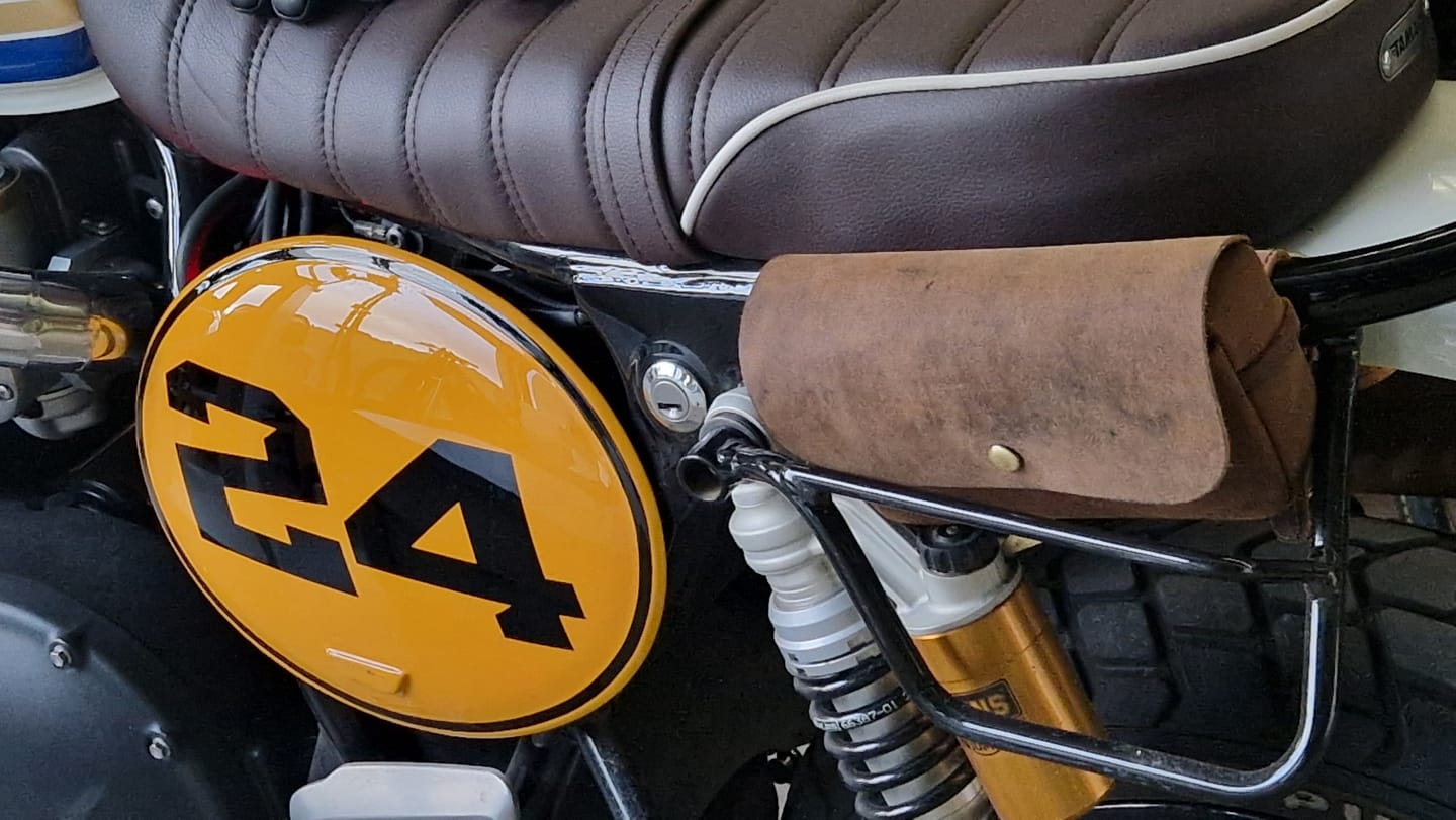 Customer photo review of sidekick moto pouch