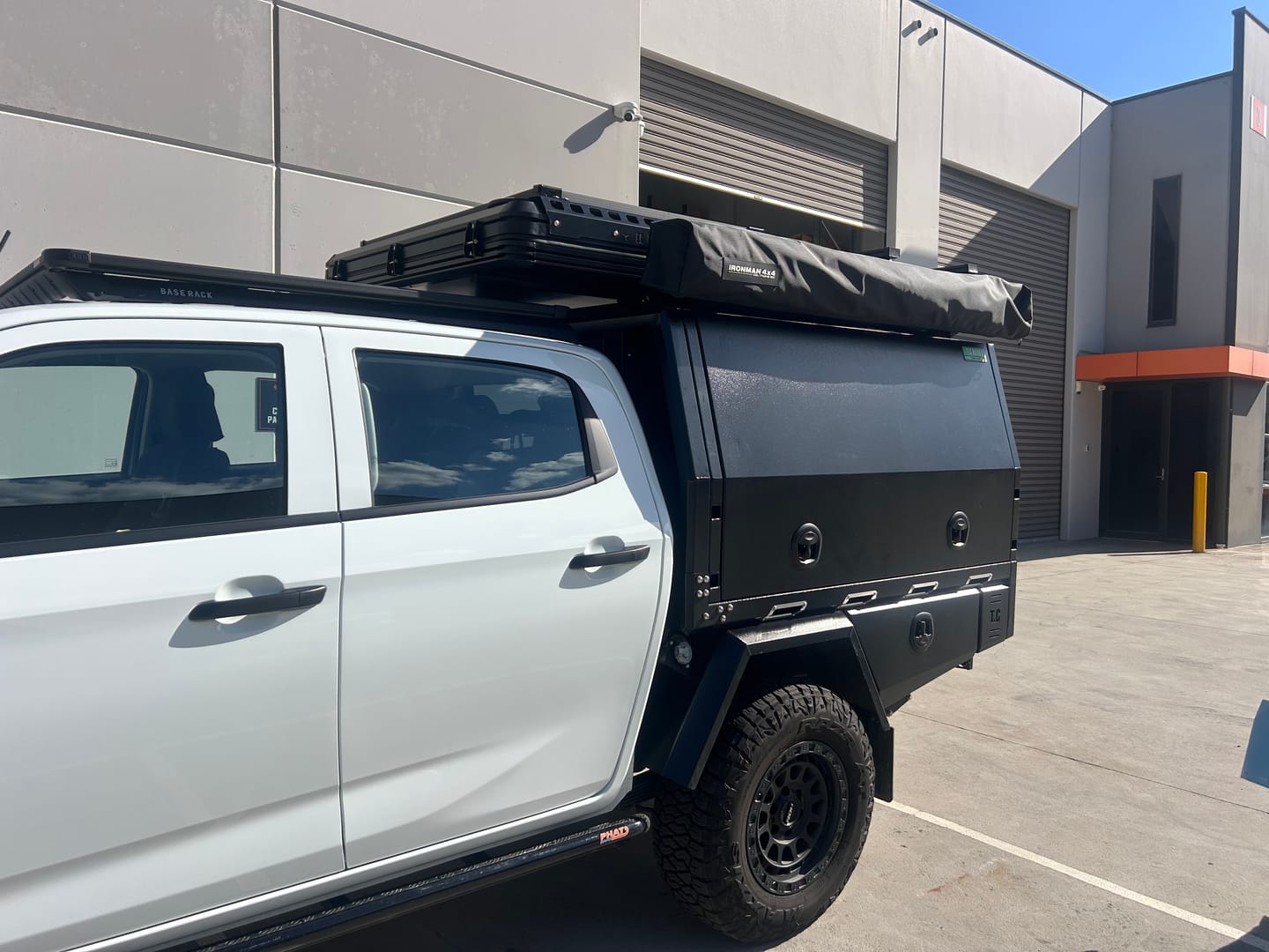 Customer photo review of Summit SLV Rooftop Tent