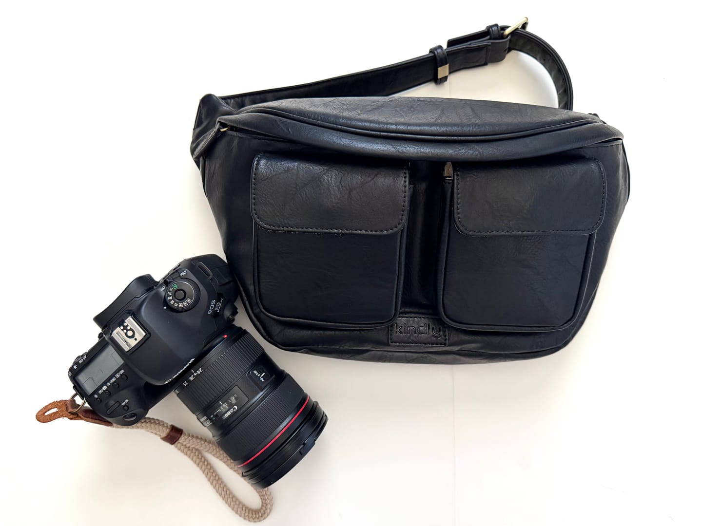 Customer photo review of XL Photographer's Sling Bag