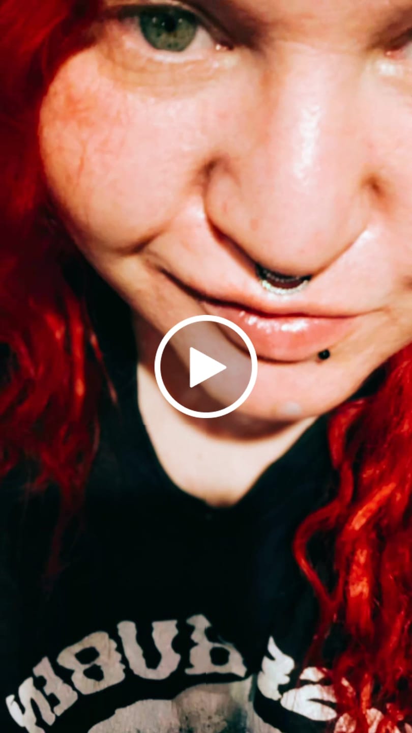 Customer video review of GLOWYSIDEUP® Overnight Leave-On Maske