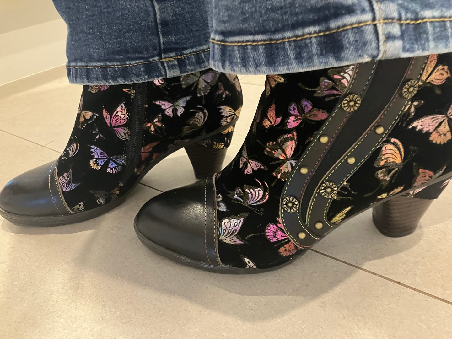 Customer photo review of Vintage Butterfly Elegance Leather Ankle Shoes