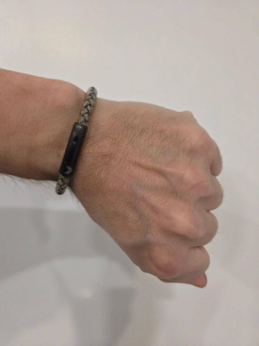 Customer photo review of Vertig Leather Bracelet Vintage White
