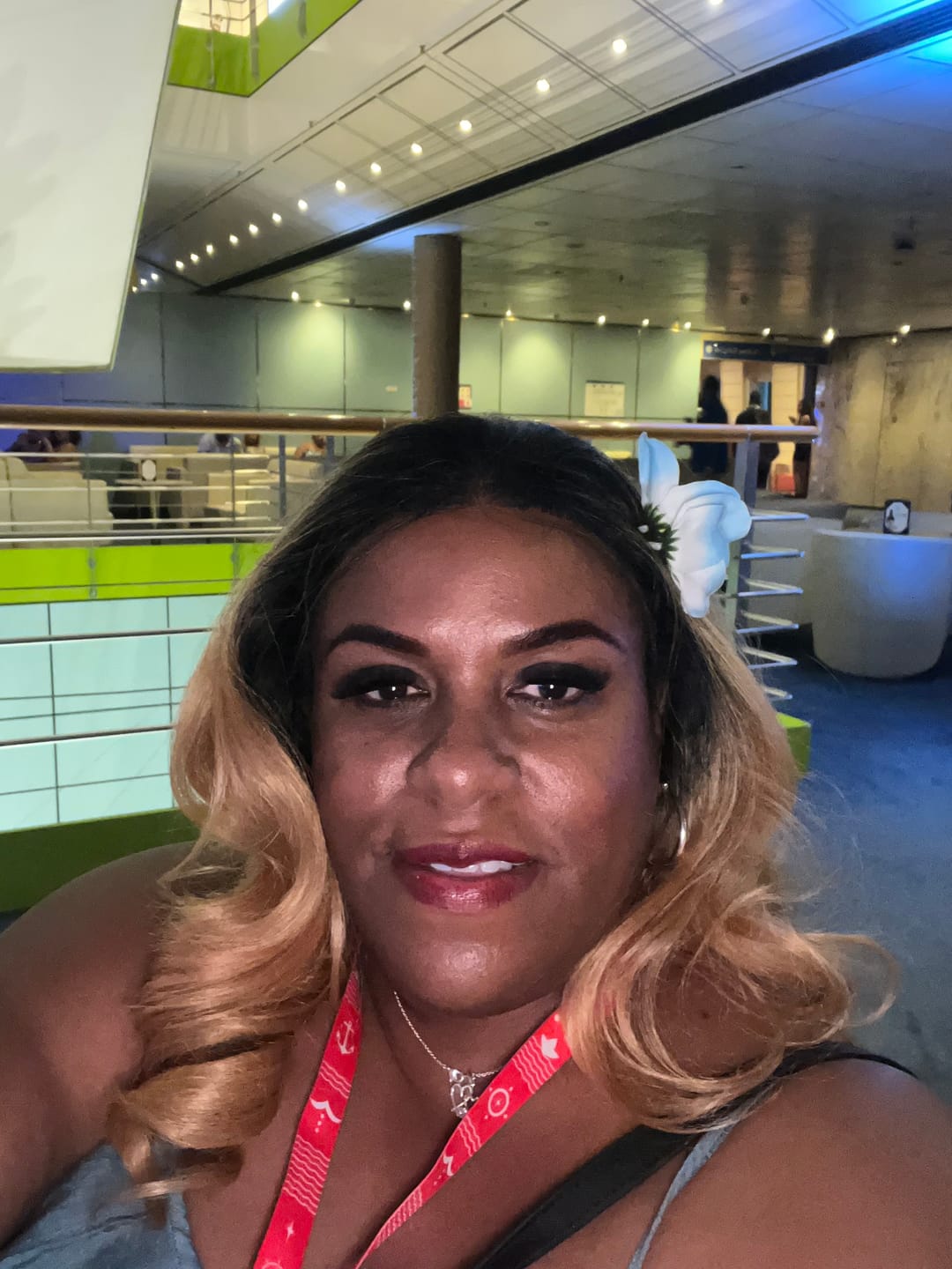 Customer photo review of Sensationnel Cloud 9 Glueless What Lace Swiss 13x6 HD Lace Front Wig - ZELENA
