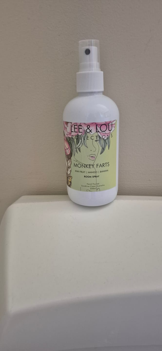Customer photo review of Monkey Farts (Kiwi Fruit | Mango | Banana) - Bloom Candle | 50hr Burn