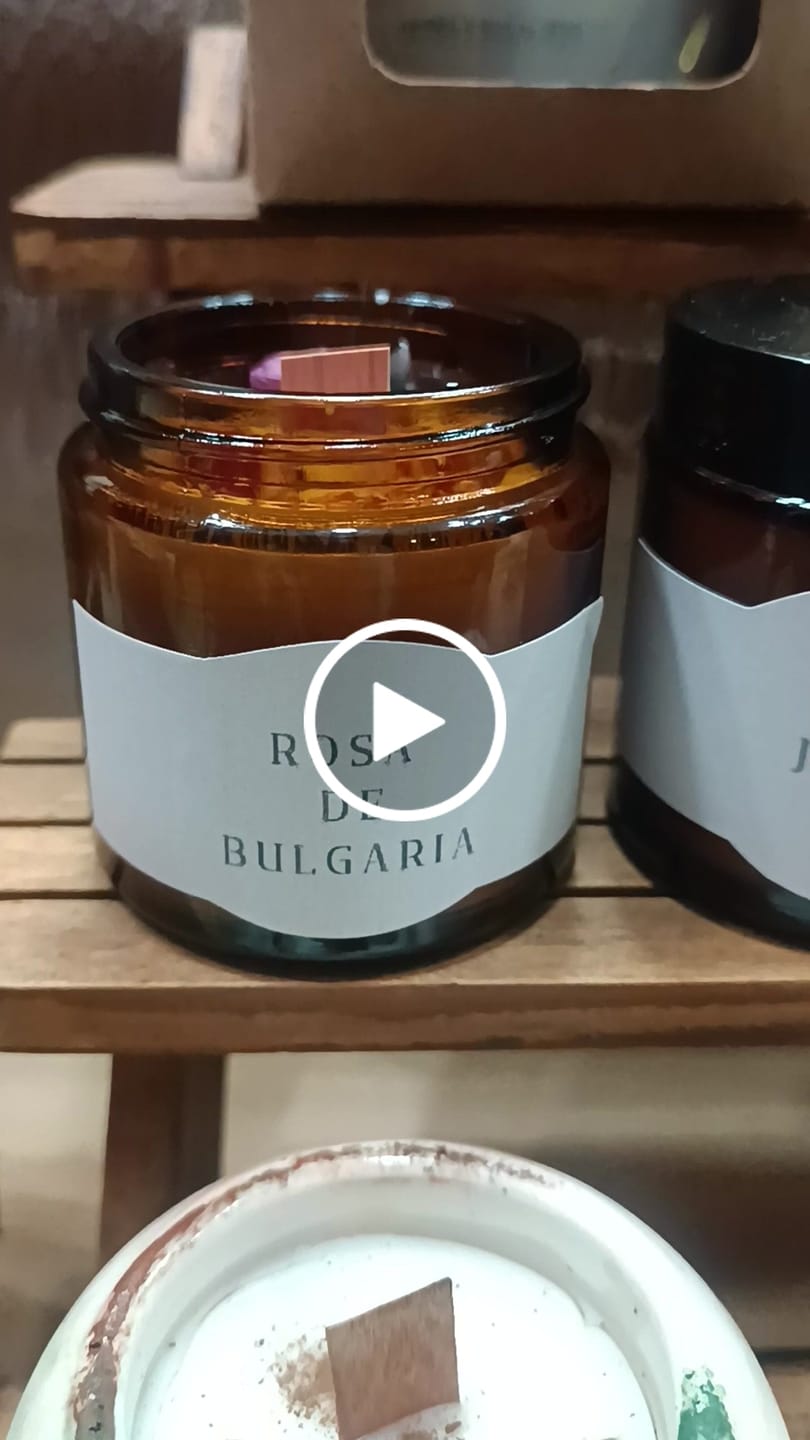Customer video review of Fragancia BULGARY ROSE & AGARWOOD