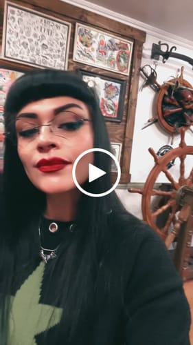 Customer video review of Batty Eyeglasses