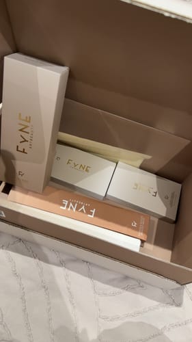 Customer photo review of SLEEK CHEEKS DIMENSION DUO BLUSHER