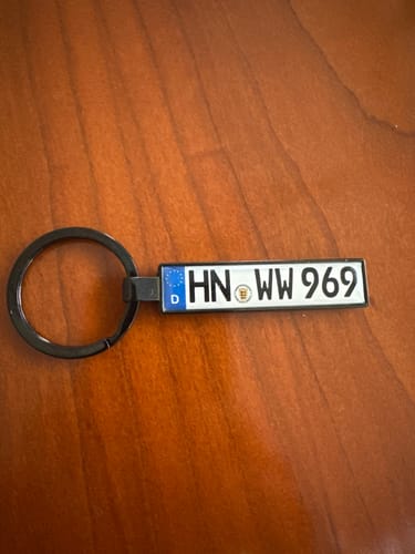 Customer photo review of Kennzeichen Schlüsselanhänger Mini Nummernschild Metall