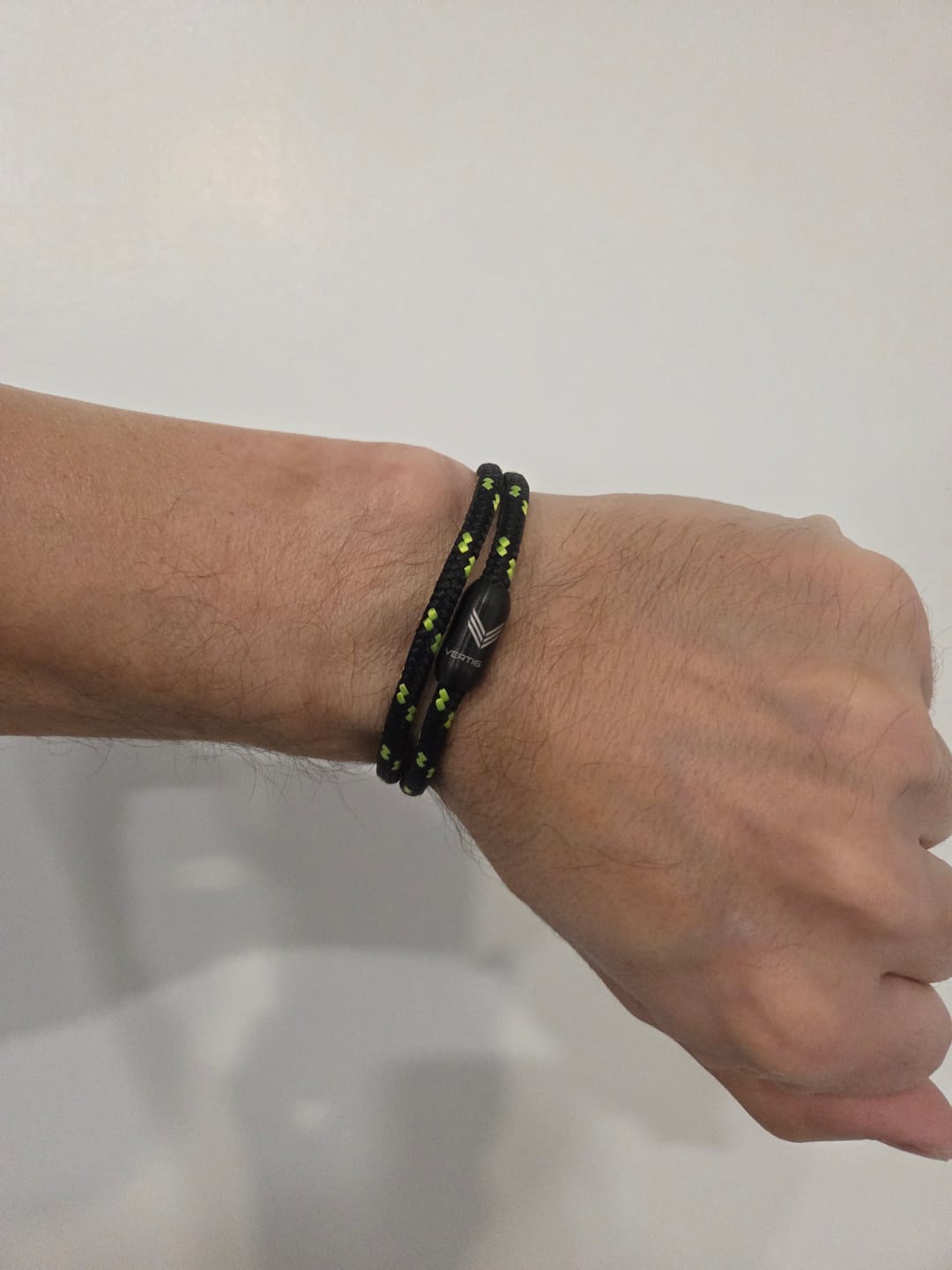 Customer photo review of Paracord Bracelet Magnetic Black Neon