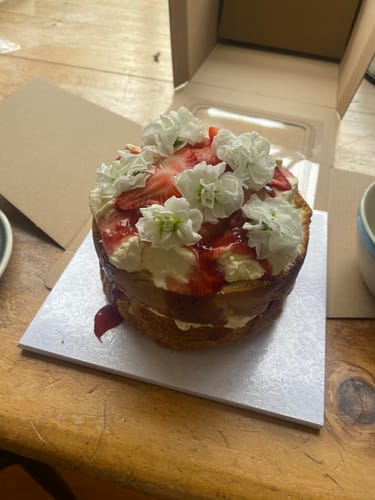 Customer photo review of victoria sponge