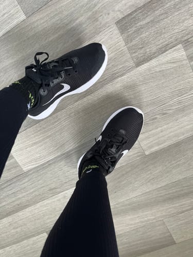 Customer photo review of NIKE FLEX EXPERIENCE RN 11 (Womens)