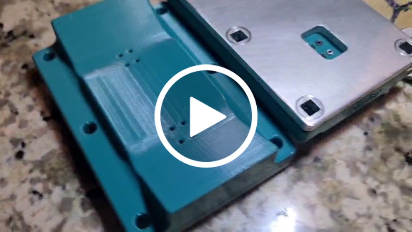 Customer video review of Fingerskateboard Construction Kit - for Experts