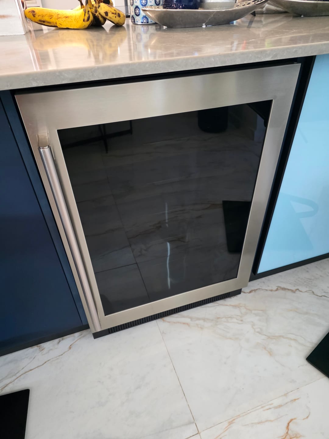 Customer photo review of ELECTROLUX EI24WC15VS 24" Under-Counter Wine Cooler