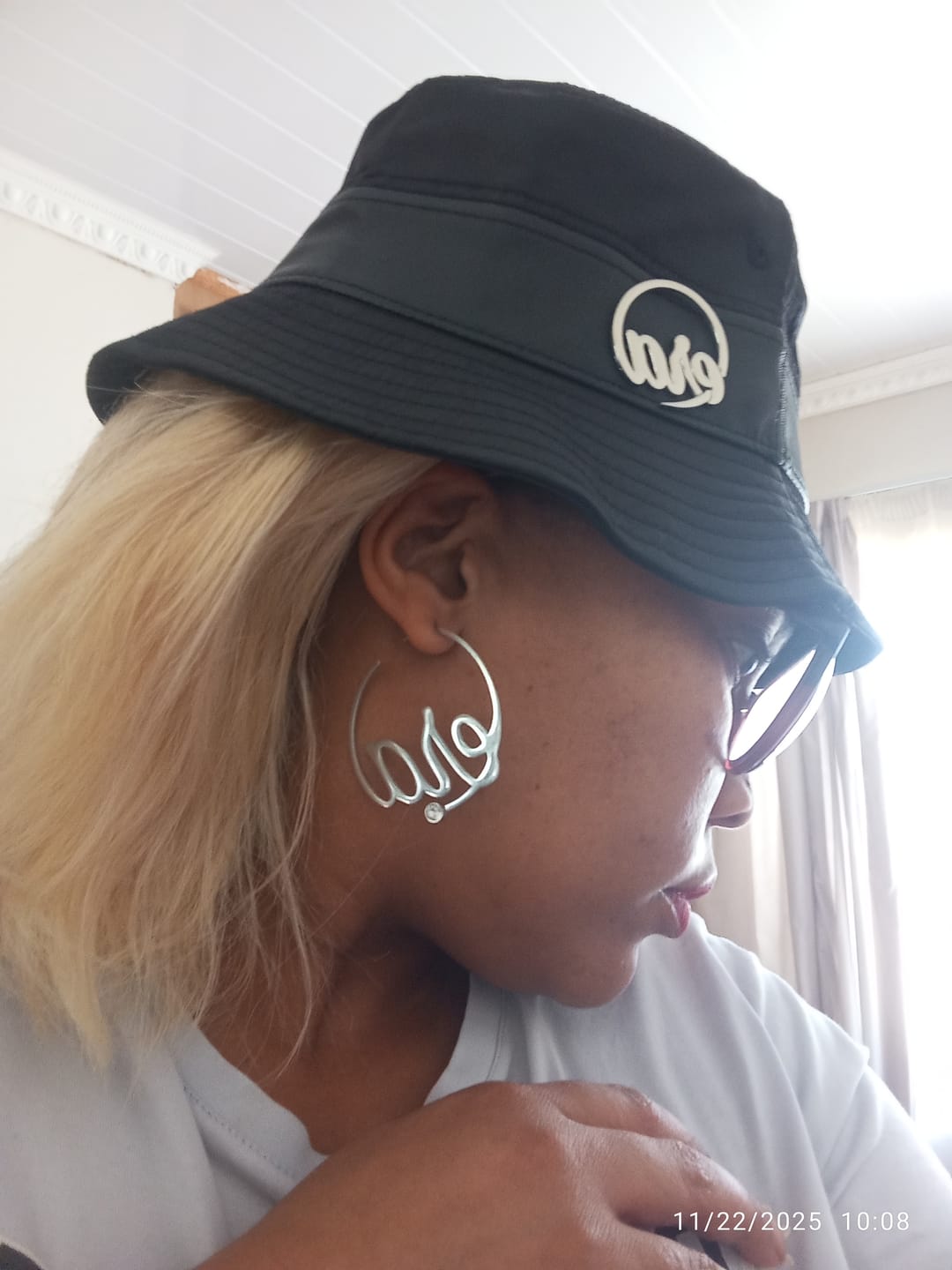 Customer photo review of Black Billy Bucket Hat