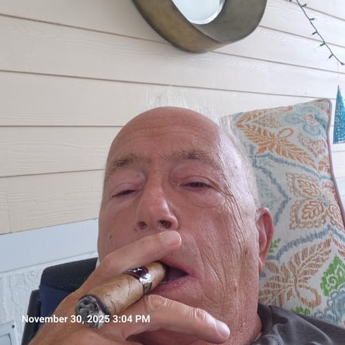 Customer photo review of Mushroom Gummies