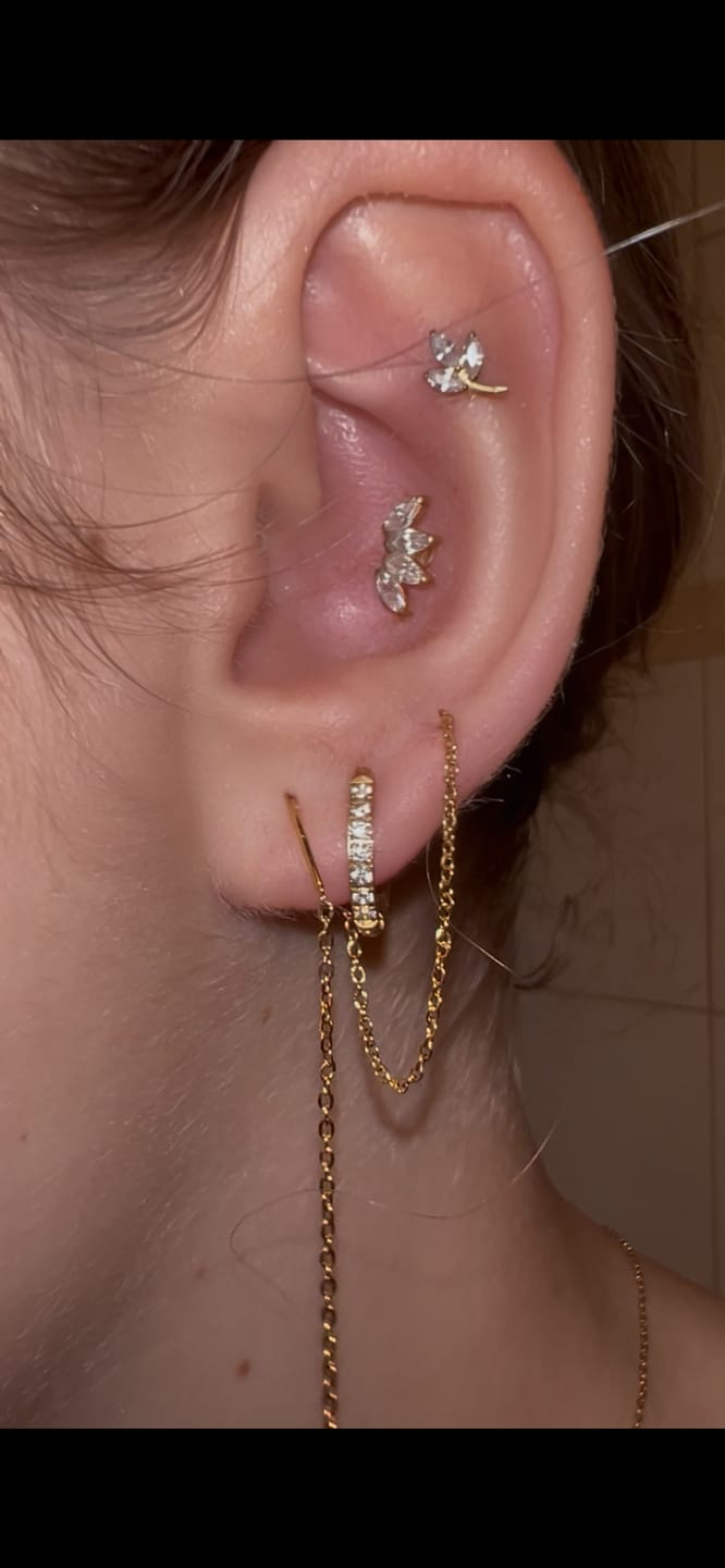 Customer photo review of Simple Dangle Ohrringe