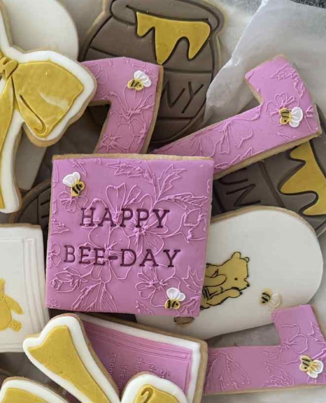 Customer photo review of Bees Acrylic Mini Mould
