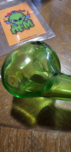 Customer photo review of 5.5" AFM Daffodil Glass Screen Hand Pipe