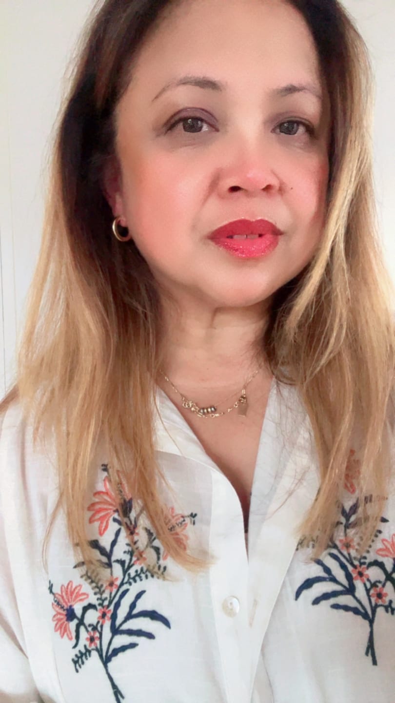 Customer photo review of Persanne Blouse - ecru