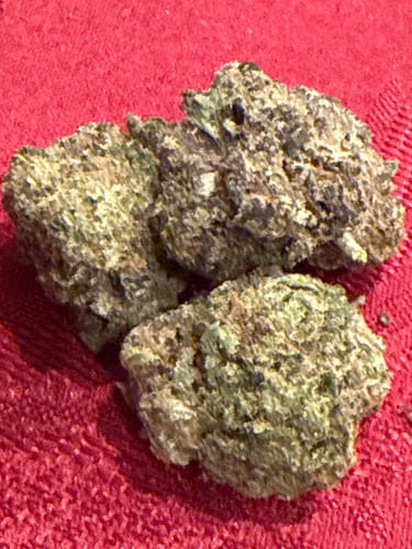 Customer photo review of Gold Spectrum THCA Flower (Connoisseur) - Thai