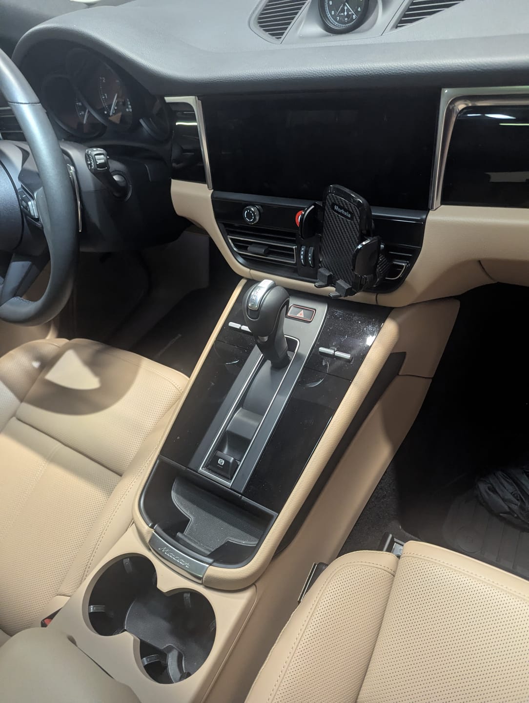 Customer photo review of Smart World Apple Carplay and Android Auto Wireless Adapter CP-AA