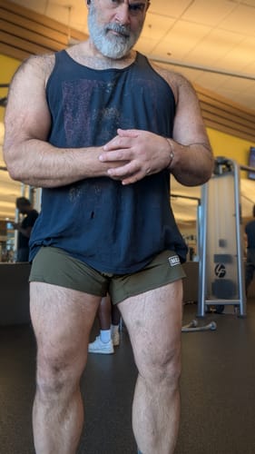 Customer photo review of SQUATTING SHORTS – RETRO / JUNIPER GREEN