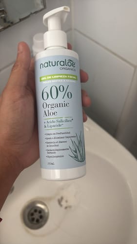 Customer photo review of Gel de Limpieza Facial Piel Mixta a Grasa 250ml