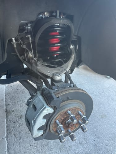 Customer photo review of 2015-2020 GMC Yukon XL 5.3L/6.2L 4WD & 6.2L RWD Magnetic Struts 4 Wheel OE Replacement Kit (GC134F)