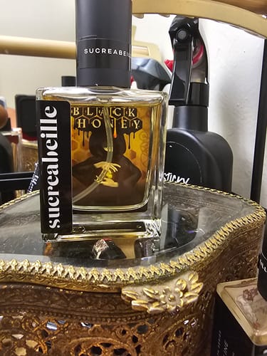 Customer photo review of Black Honey