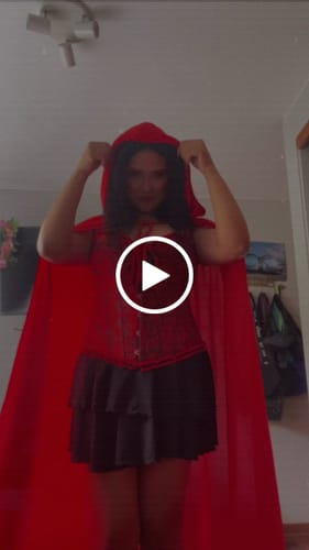 Customer video review of DISFRAZ CAPERUCITA ROJA
