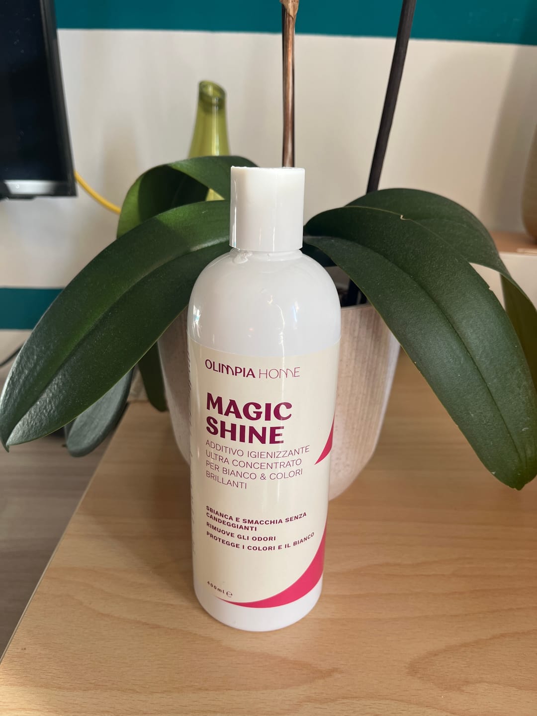 Customer photo review of Magic Shine - Additivo Igienizzante Ultra Concentrato per Bianco & Colori Brillanti Ml.400