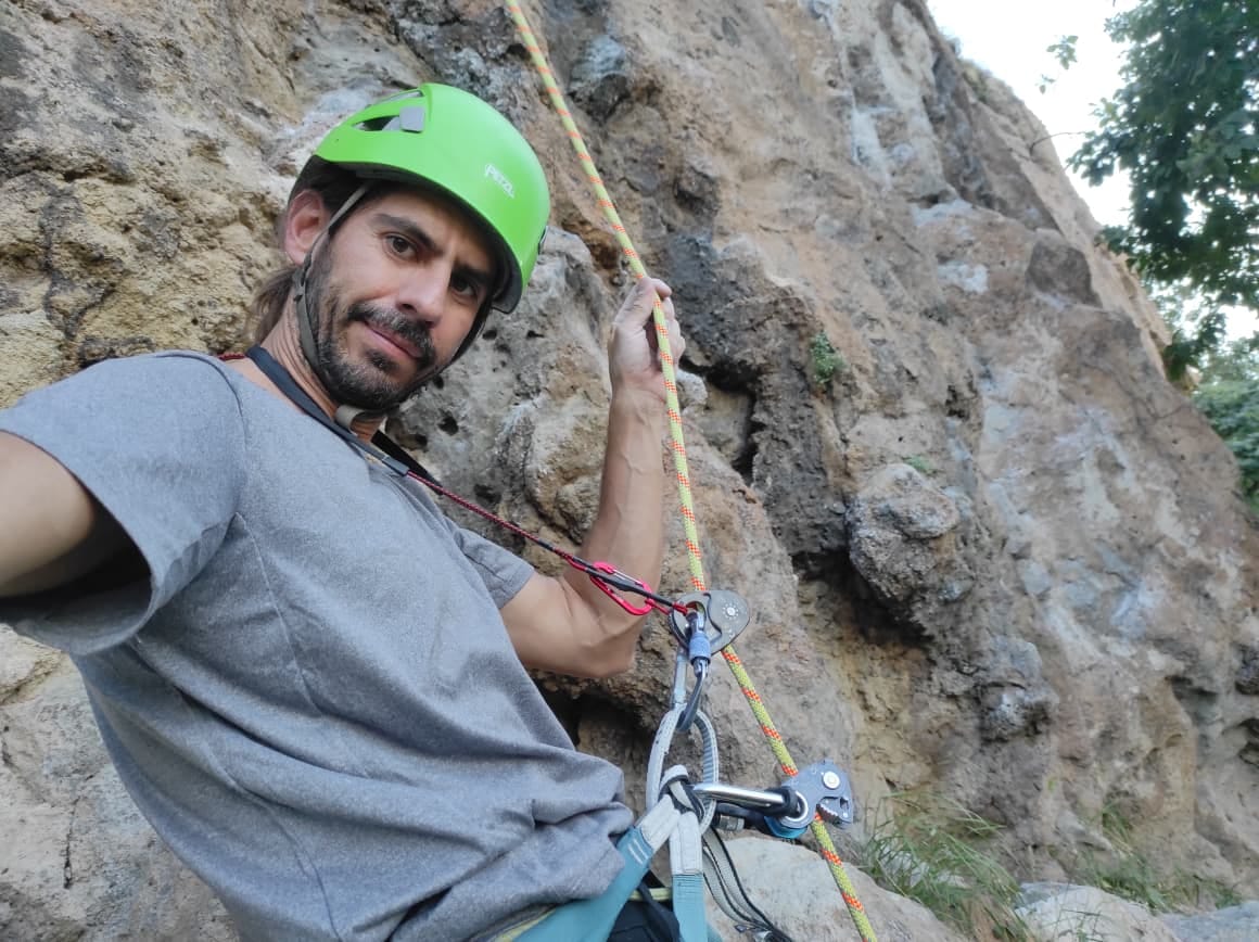 Customer photo review of Top Rope Solo Neck Lanyard - Universal Fit