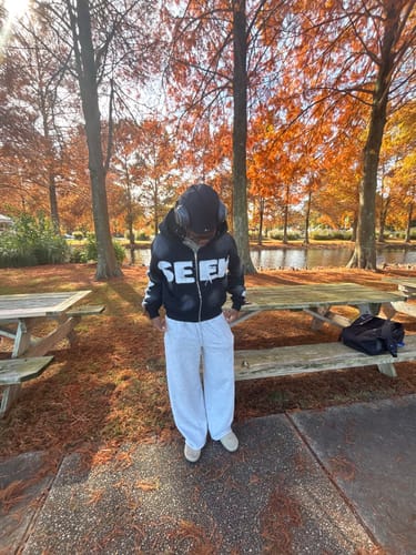 Customer photo review of SEEK ZIPUP